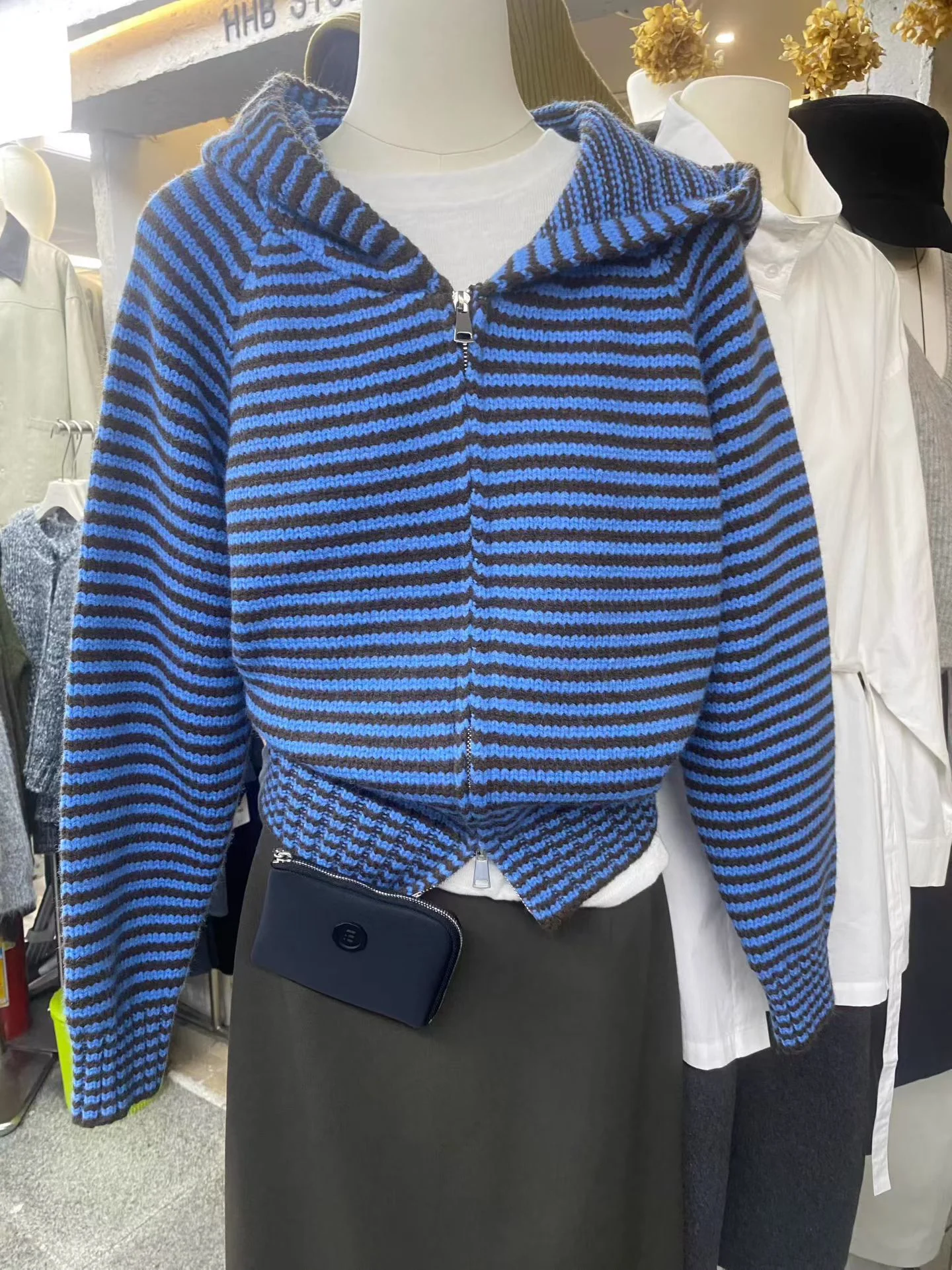 Maglione con cappuccio a righe stile pigro Donna Autunno Inverno Giacca cardigan lavorata a maglia con cerniera casual allentata Top versatile a maniche lunghe