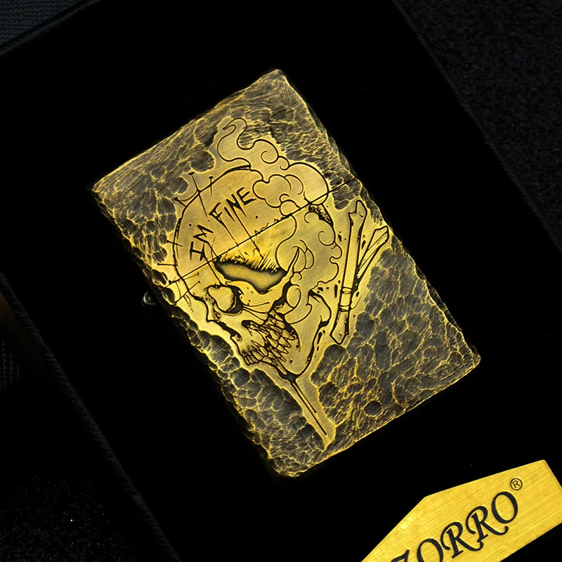 ZORRO Echtes Messing Totenkopf-Kerosinfeuerzeug, Handgraviert im Alten Stil Personalisiertes Kreatives Luxus-Geschenk für Männer
