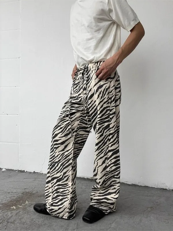

Retro American Zebra Print Denim Jeans Loose Straight Leg Floor-Length for Men And Women Casual Wear All Year round