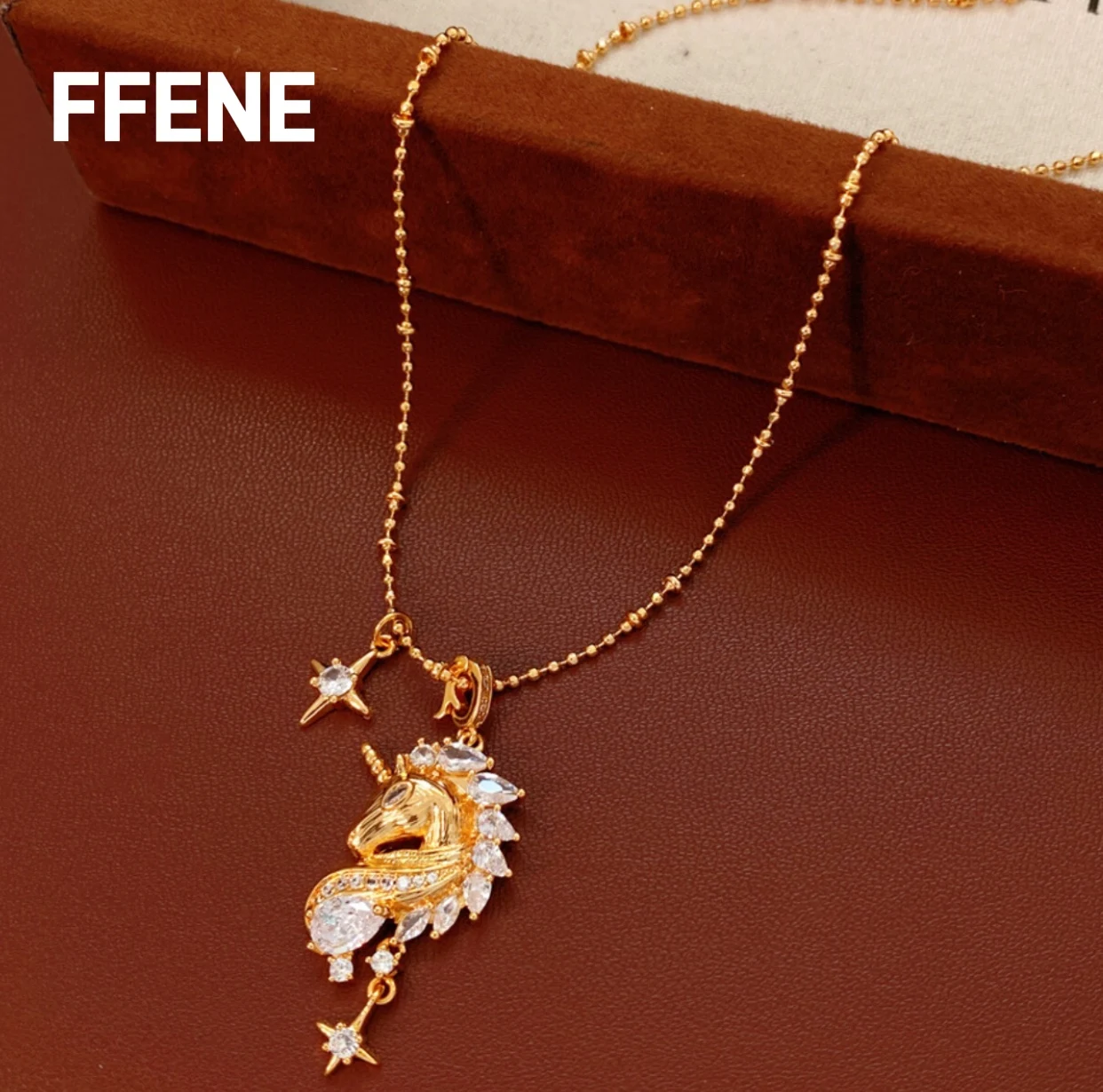 

Electroplated zirconium-set pony necklace, light luxury collar chain, exquisite temperament pendant