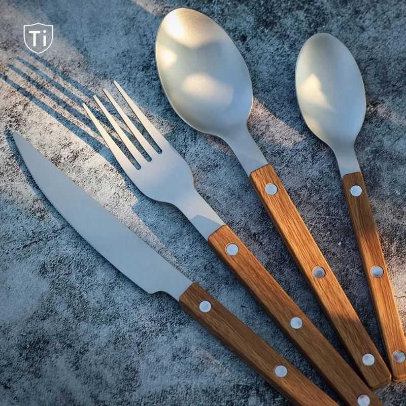 Hot-Selling Titanium Stainless Steel Cutlery Set - Riveted Wooden Handle Steak Knives & Spoons Gift Box