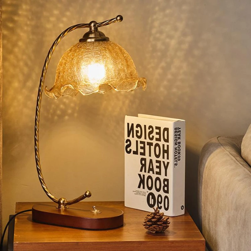 

French Retro Desk Lamp Eye Protection Flower Bud Glass Lampshade Bedroom Bedside Living Room Decoration High End LED Desk Light