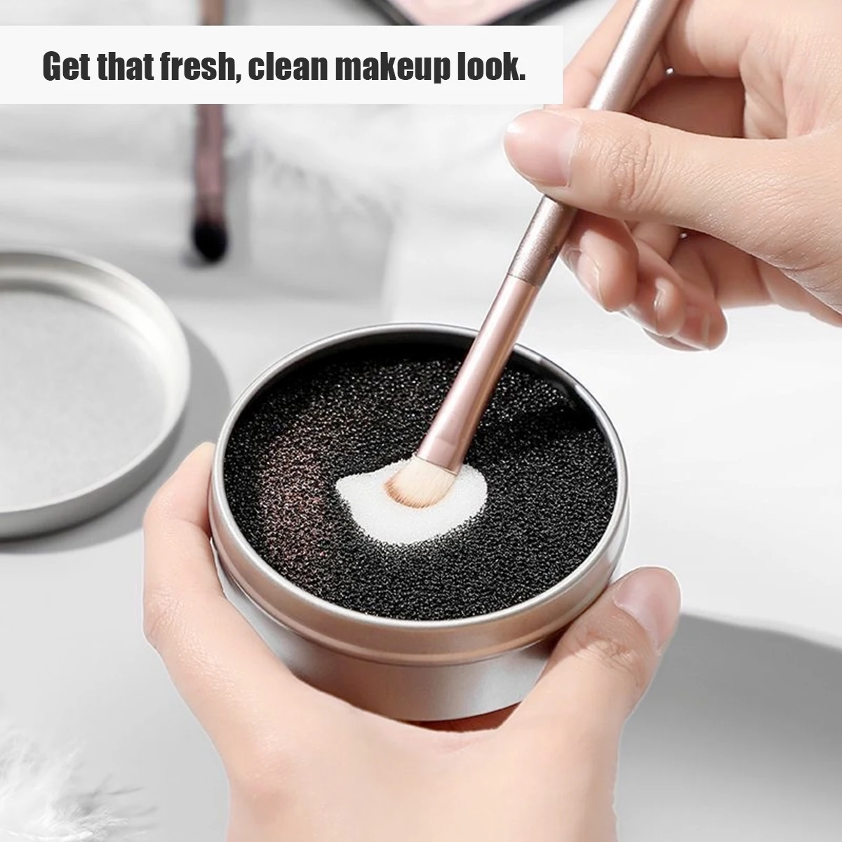 Portable Makeup Brush Cleaner Set 1 Box + 4 Refills with Sponge Dry Cleaning Case for Quick Removal of Residual Powder