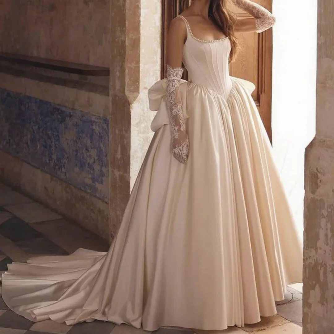 

A-line Spaghetti Strap Wedding Dress Elegant Princess Wedding Gown Backless Big Beautiful Bow Bridal Gowns Customized 2025