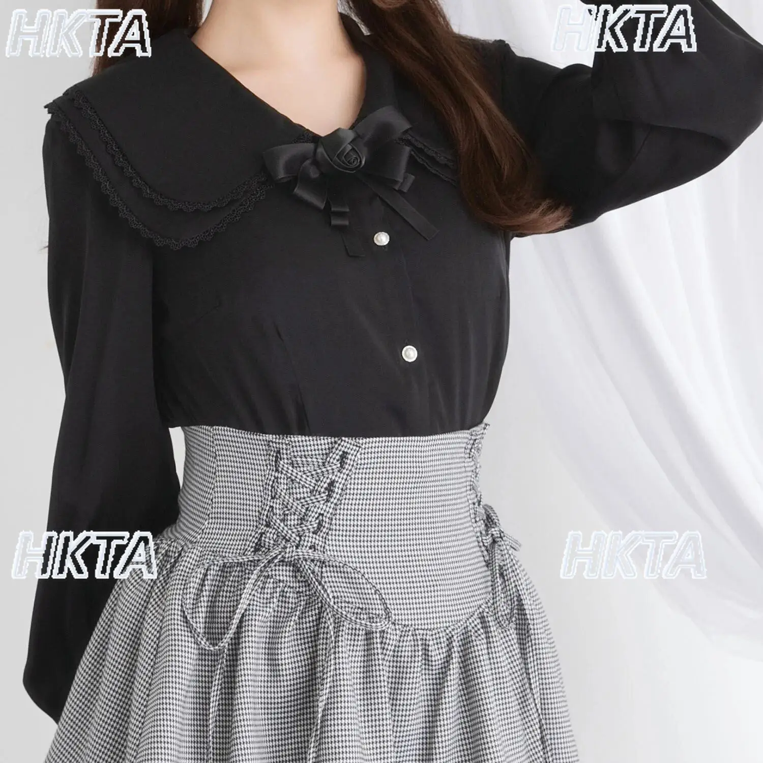 

Японская шифоновая блузка в стиле Лолита: милая, нежная, с двойным воротником-стойкой, объемным бантом и цветочным узором, черная, для женщин