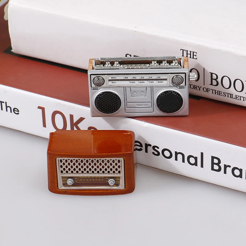 New Arrival 1:12 Dollhouse Miniature Old-Fashion Nostalgic Radio Metal Retro Radio Model Player Toy Doll Furniture Accessories