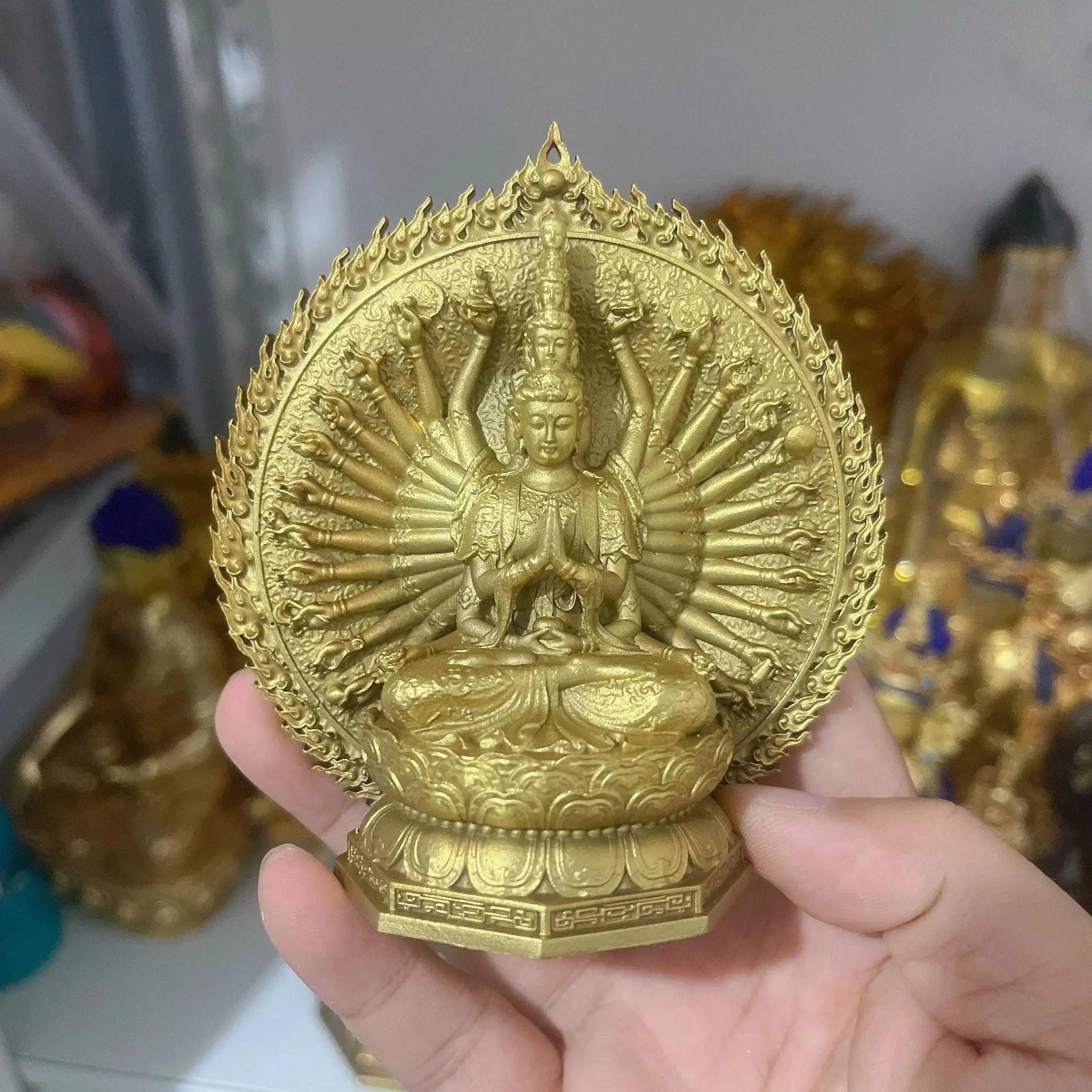 100% copper carving Car mounted Buddha statue ornaments Prajna paramita Heart Sutra Thousand Armed Guanyin Buddha Bodhisattva
