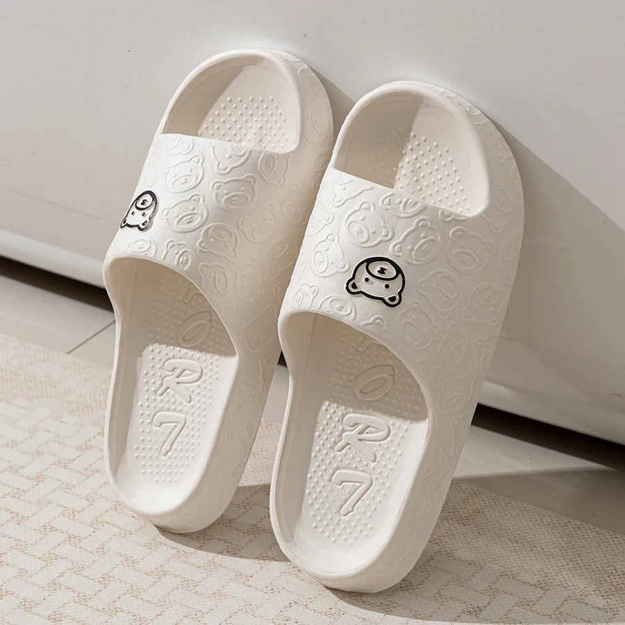 

Outdoor Beach Sandals Women's Flat Slippers Solid Color Bathroom Slippers Home Use Couple Sandals Cute Bear Decoration