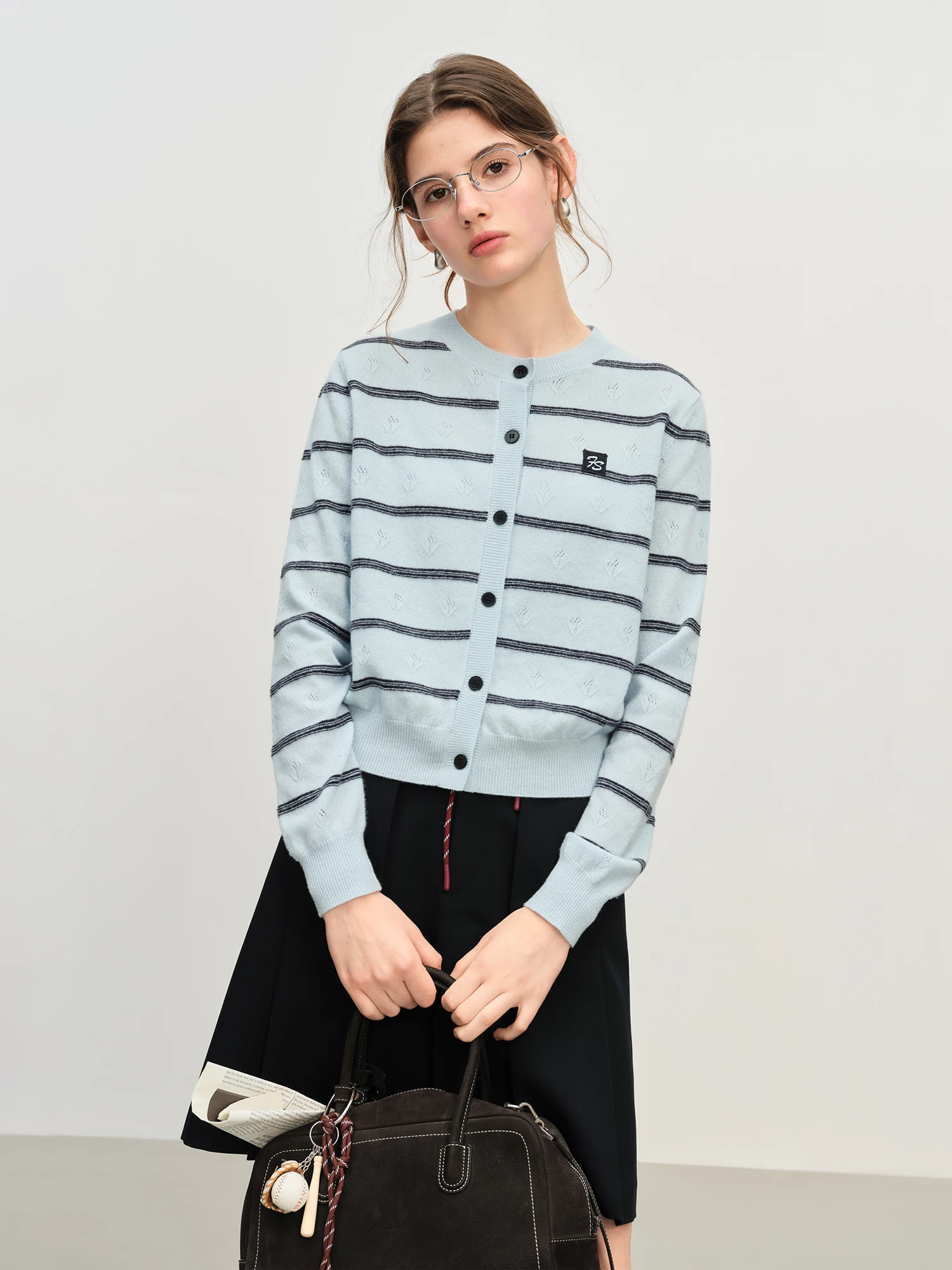 FSLE Winter 2025 Maglione lavorato a maglia a righe jacquard da donna - Abbigliamento casual da ufficio Pullover versatile Top Daily Chic Essentia