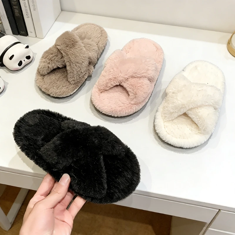 

Детские зимние тапочки, новые однотонные пушистые хлопковые туфли для девочек, модные детские домашние тапочки с теплым мехом, мягкие универсальные домашние тапочки с открытым носком