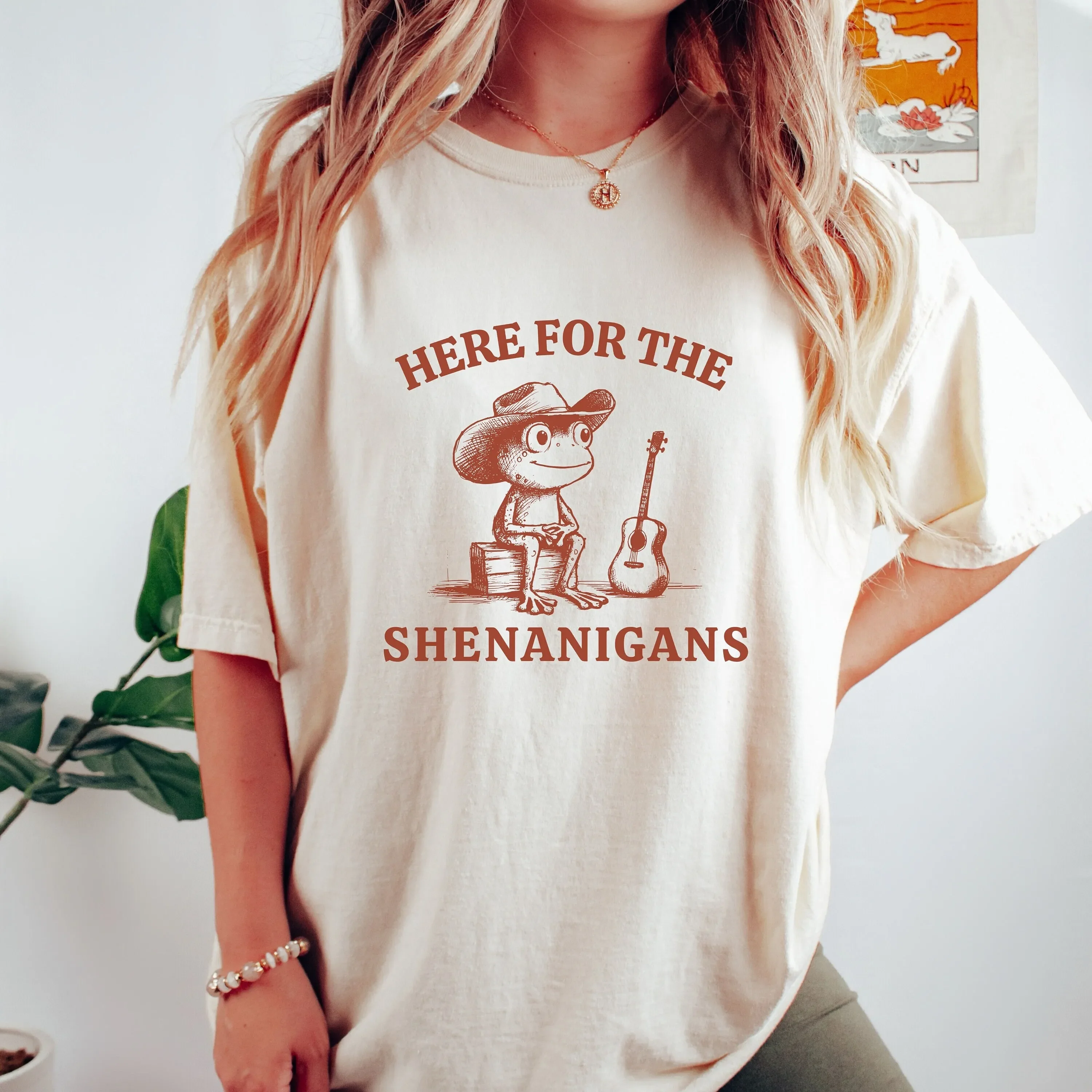 Here for the Shenanigans Frog T Shirt Funny Retro y2k Vintage Weirdcore Animal Lovers Sarcastic Meme Cotton