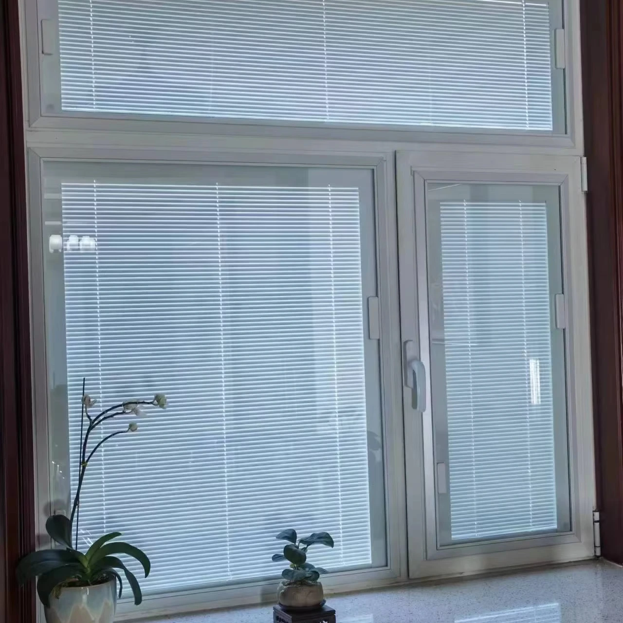 Southeast Asia Popular Single Glass Magnetic Integral Aluminum Venetian Blinds Project Application Single Glass Window Blinds