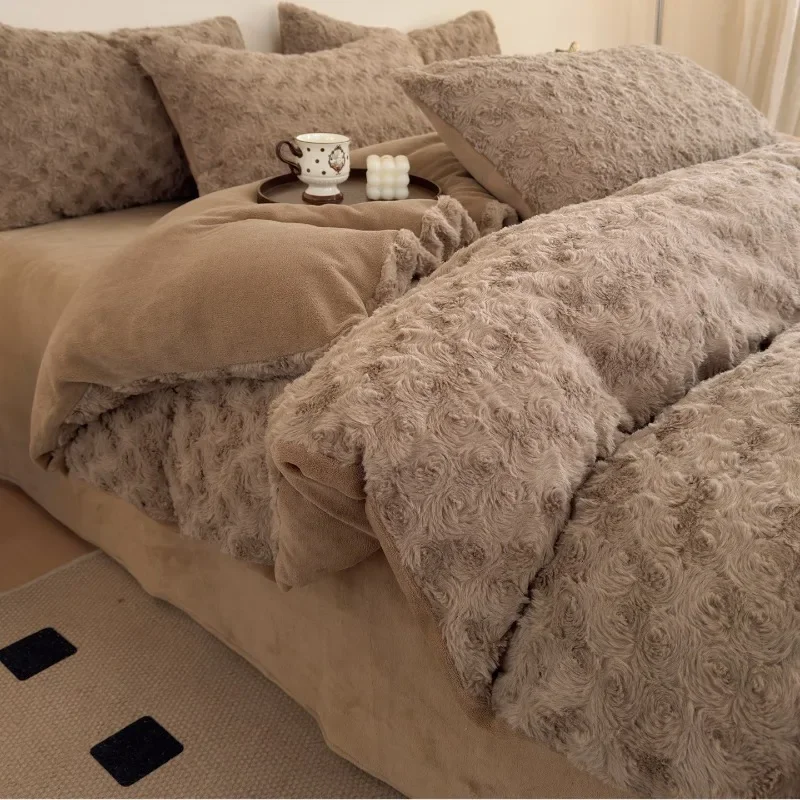 Light Luxury Plush Rose Jacquard Bedding Four Piece Set Winter Solid Color Thick Warm Double-sided Velvet Duvet Cover Bed Sheet