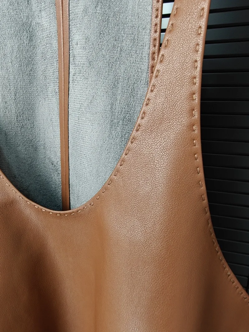 

Street Sle Sexy U-Ne Thin Strap PU Leather Vest Color Faion Svel Low Cut Top for Women Straight Tube pe