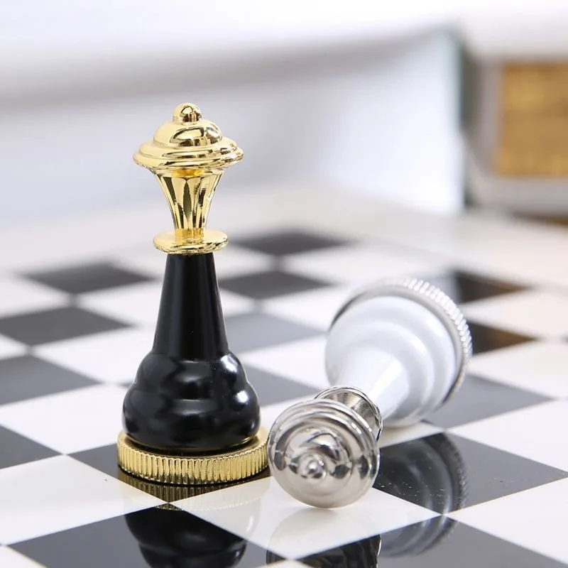Chess high-end gift box, metal chess pieces, solid wood chessboard games, chess home furnishings, gifts