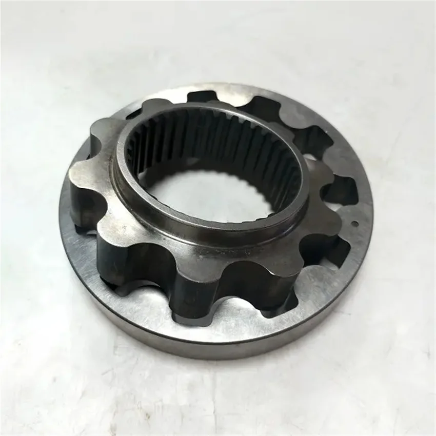 1J700-35490 High Quality Oil Pump Excavator Engine Parts for Kubota V2607 V2607T Engine