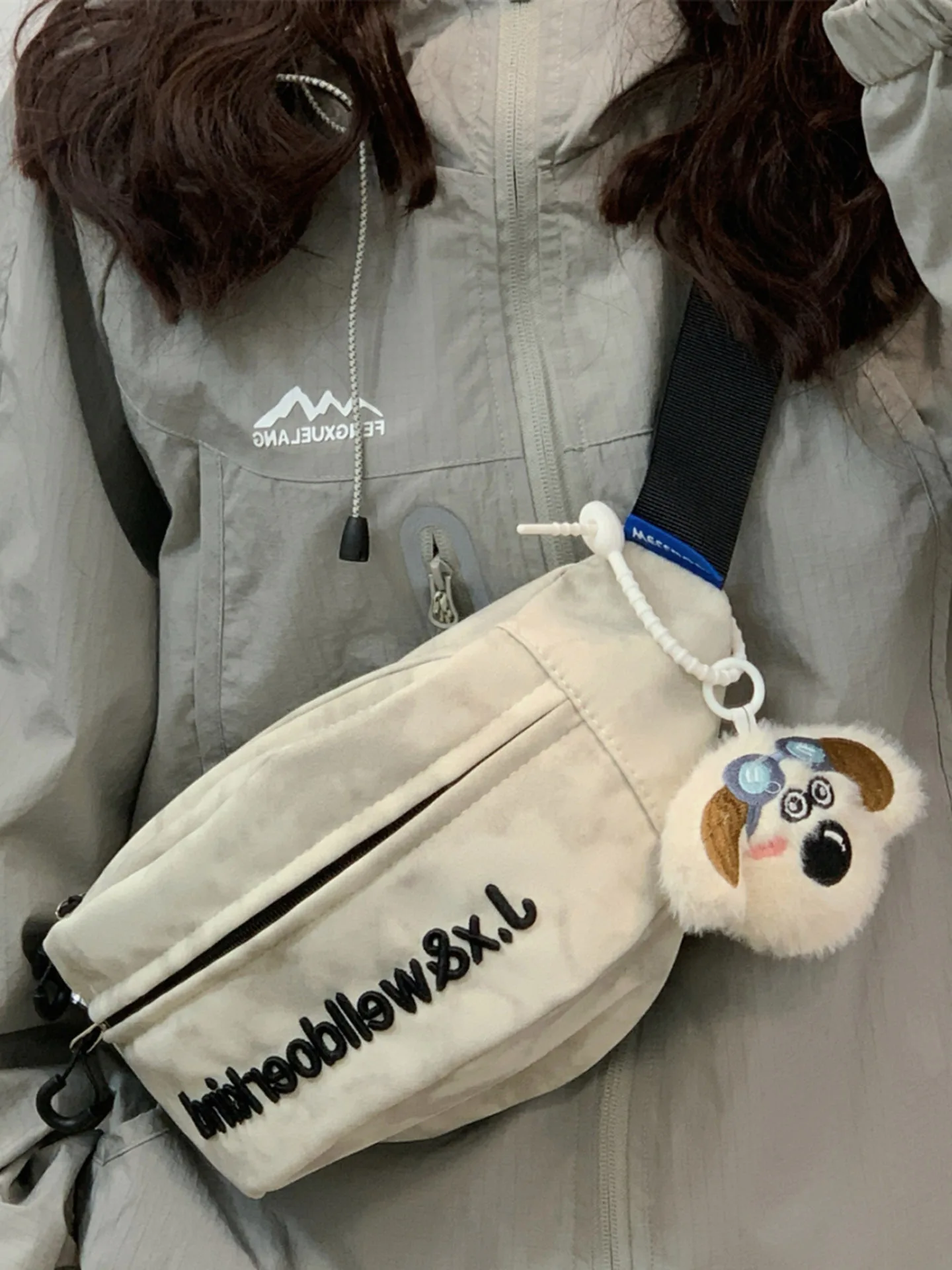 lightweight-2026-new-women's-chest-bag-outdoor-cycling-mountaineering-mobile-phone-bag-multi-function-small-crossbody-bag-wai