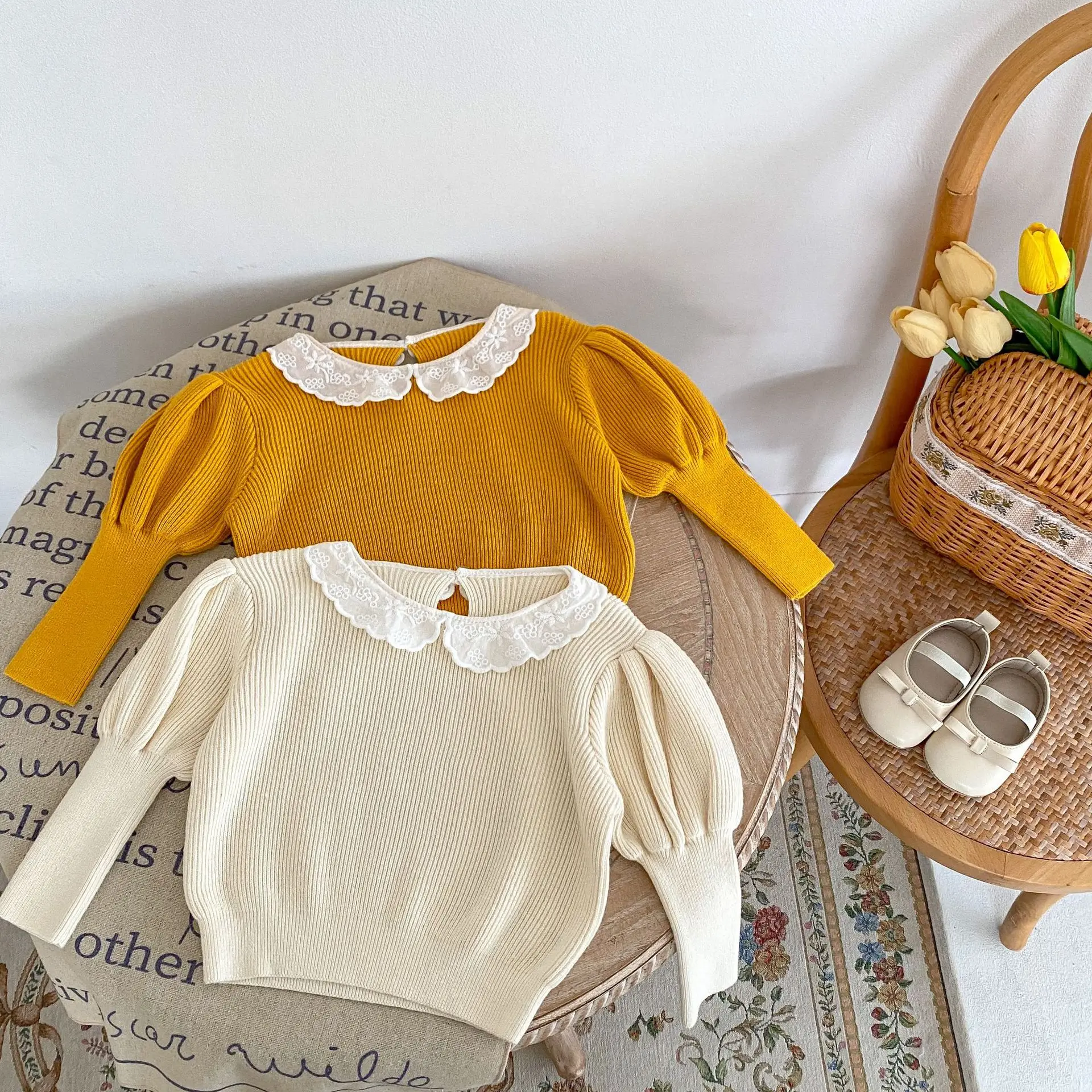 2024 Frühling neue Baby Mädchen Spitze Kragen Bottom ing Shirt Baumwolle Kleinkind Kleinkind Puff ärmel gestrickt Pullover Mädchen solide lässige Tops