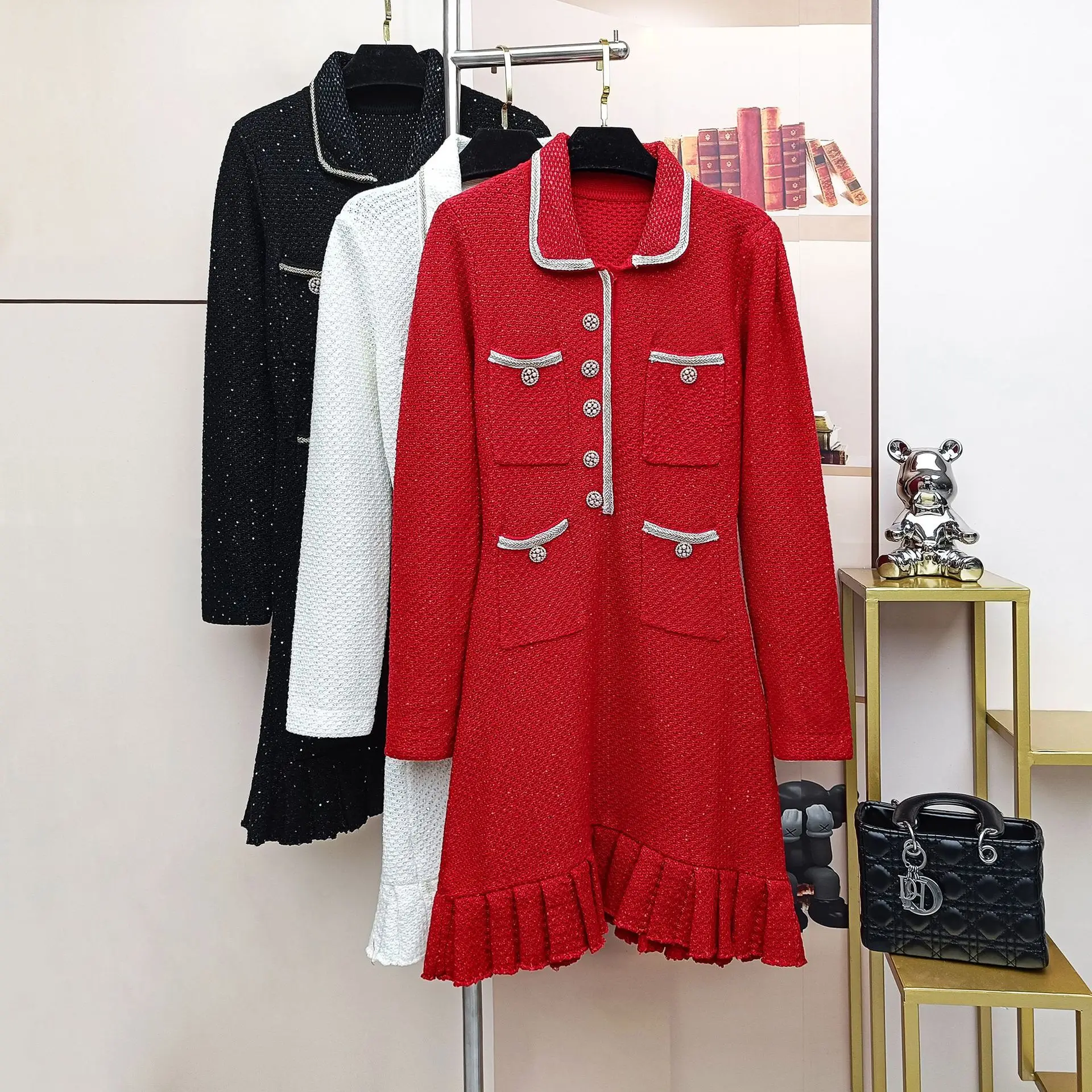 فساتين قصيرة محبوكة كريستالية فاخرة للنساء لربيع وخريف 2025 بأكمام طويلة وجيوب مطوي فساتين الحفلات المسائية