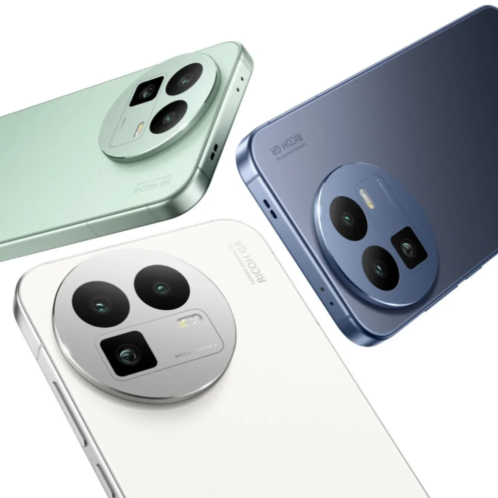 Realme GT 8 الإصدار الصيني 7000 مللي أمبير 100 واط شحن فائق سنابدراجون 8 Elite 6.79 بوصة AMOLED 144 هرتز كاميرا خلفية 50 ميجابكسل