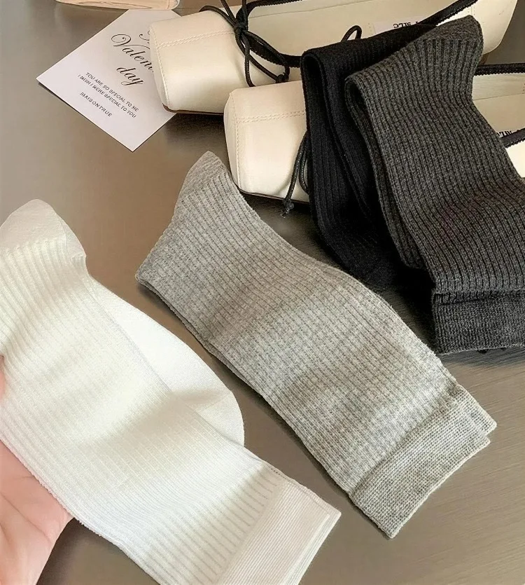 Damenmode-Socken, koreanische einfarbige, gestreifte Wadensocken, schlicht, für Frühling und Sommer, atmungsaktiv, bequem, Stapelsocken, mittelgroß bis klein – Detail 4