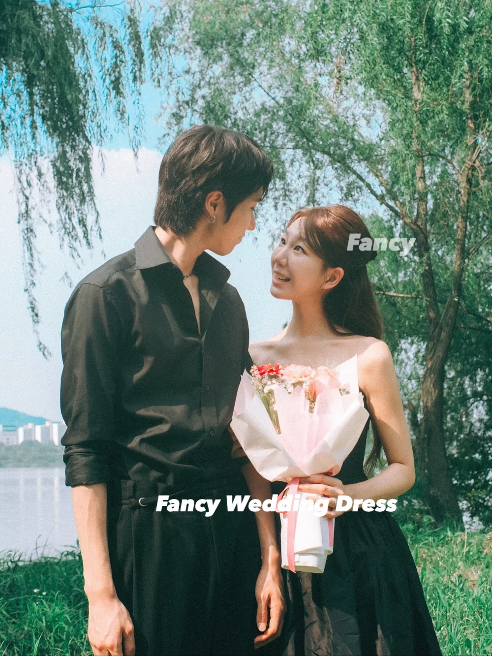 Elegancka, nieregularna suknia ślubna w kształcie litery A, bez rękawów, suknia ślubna z tafty, suknie wieczorowe szyte na miarę.