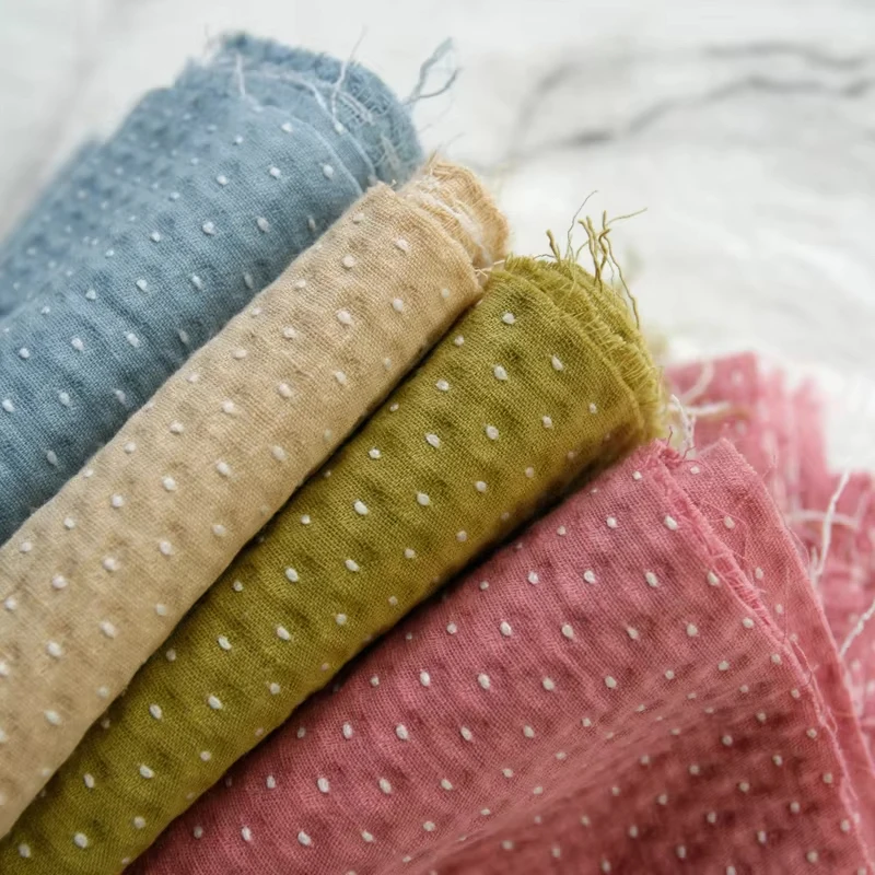 50 cm süße Schneesamen Stickerei Dot Jacquard Baumwollstoff Retro Kinderkleidung Puppenkleidung handgemachte DIY Stoff 140 cm breit