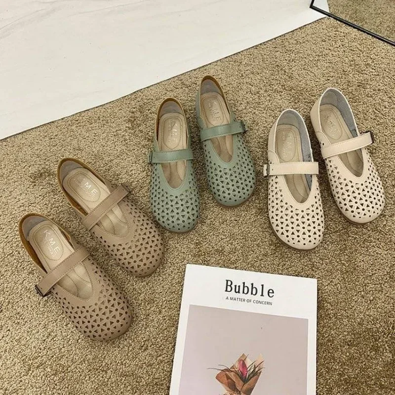 Płaskie buty damskie z wycięciami Khaki z okrągłym noskiem mokasyny Kawaii śliczne buty damskie elegancka sukienka moda L luksusowa marka E A