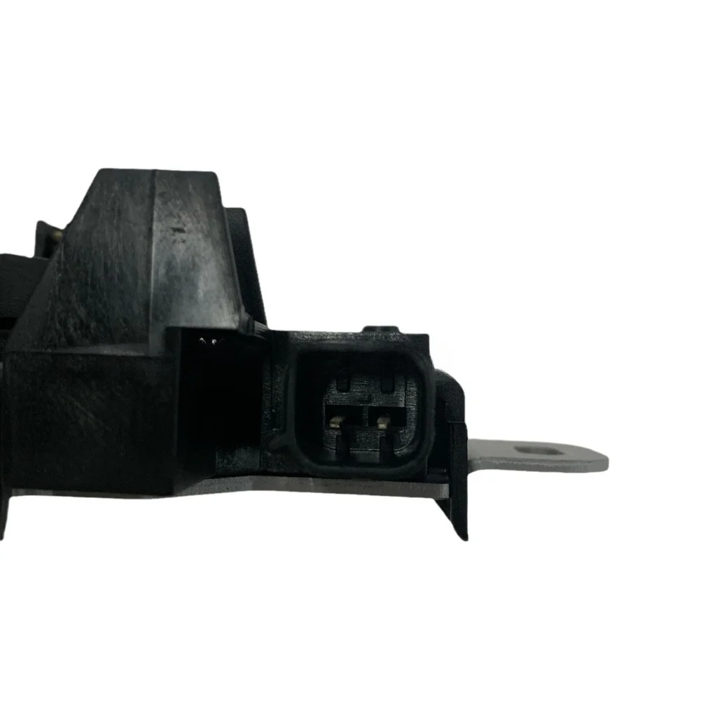 

1x Hood Lock For Ford For C-Max 2007-2011 For Mondeo MK4 2007-2011 7S7A16700BF 1490198 Front Hood Lock Plastic Metal Parts