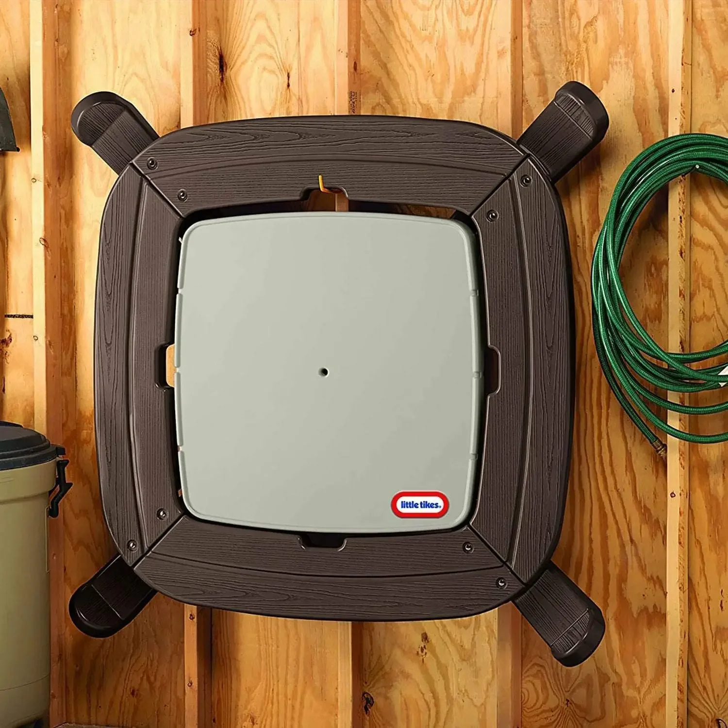 Little Picnic Table with Market Umbrella, Brown