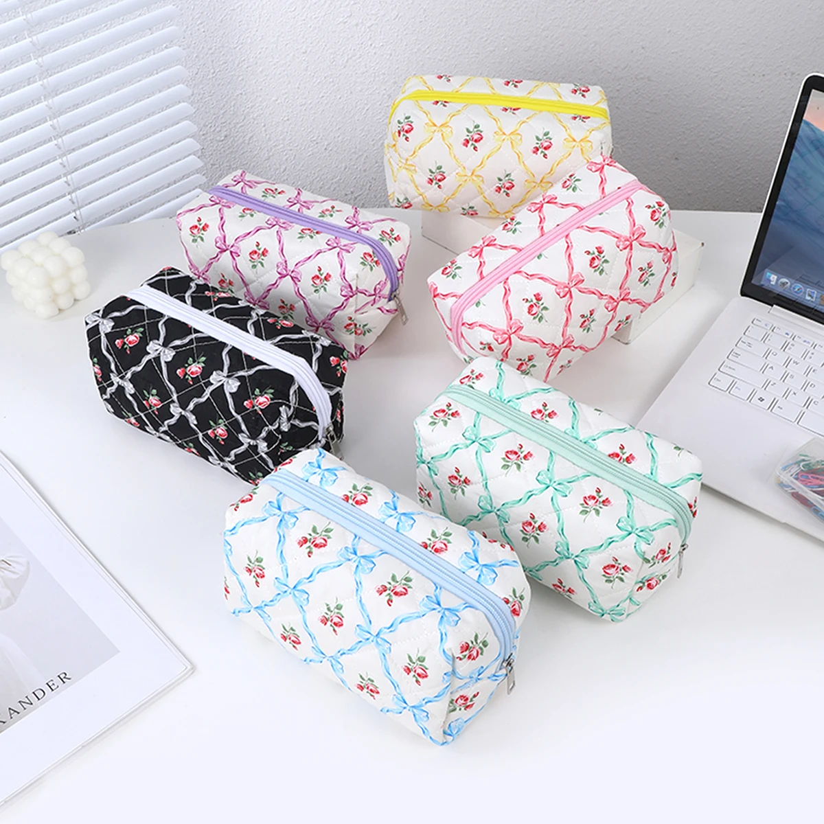 

1 шт. изысканный пенал с цветочным узором, портативное хранилище для ежедневных учебных принадлежностей, с алмазным тиснением, вышивкой