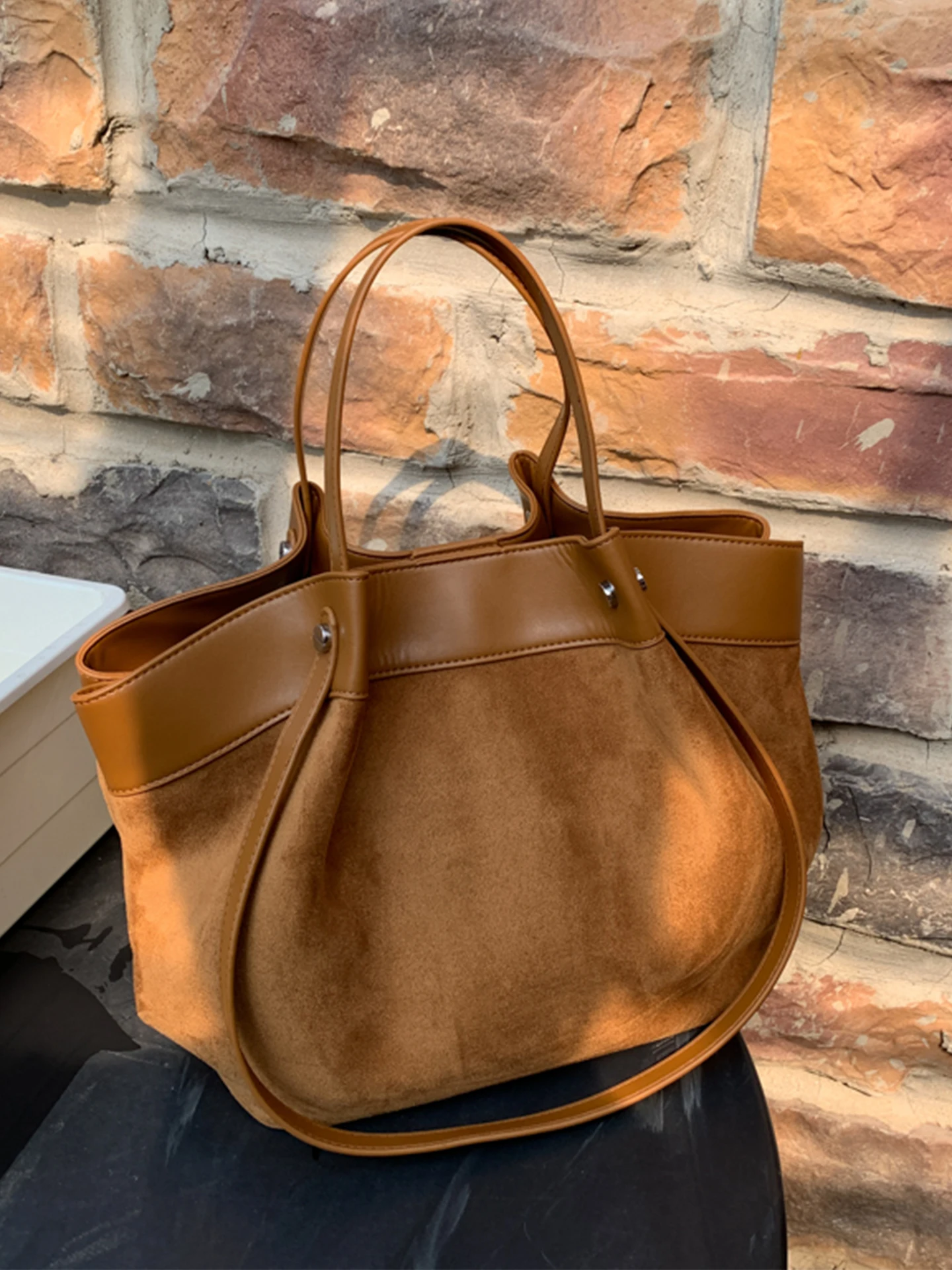 متجمد فو الجلد المدبوغ سعة كبيرة حمل حقيبة مطوي عادية الربط حقيبة كتف للمرأة شتاء جديد ركاب البني المحفظة