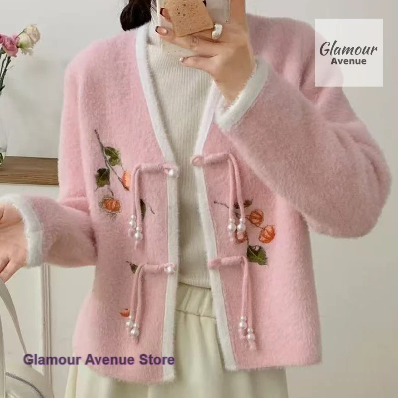 

New Chinese national wind V-neck sweater coat women's autumn and winter new embroidery plate deduction age knitted cardigan coat