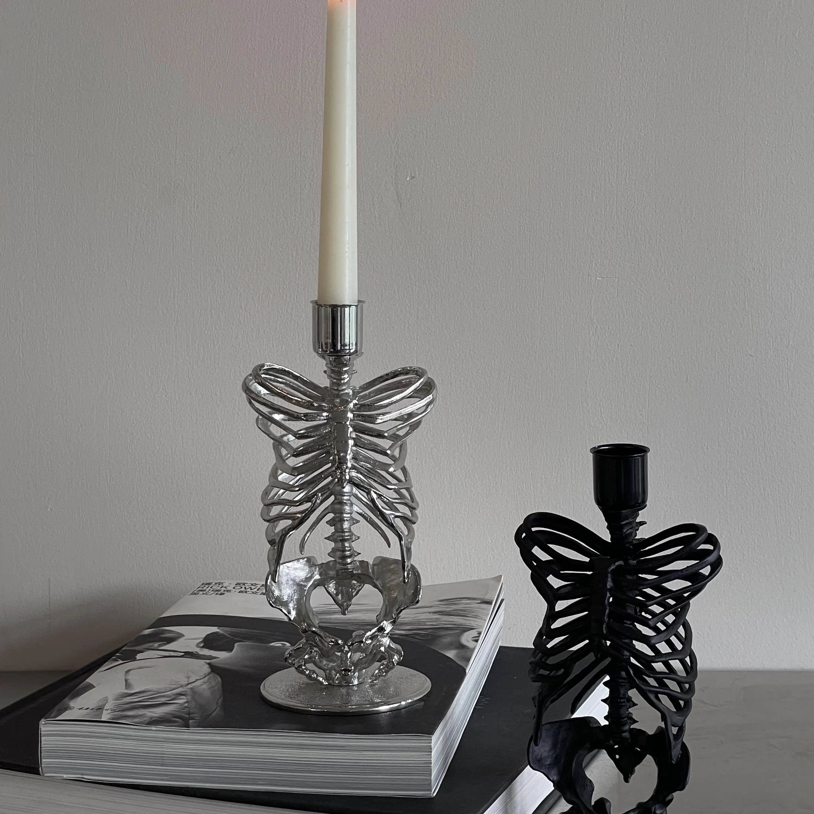

Dark Gothic Creative Candlestick Ornament | Spine Candlestick