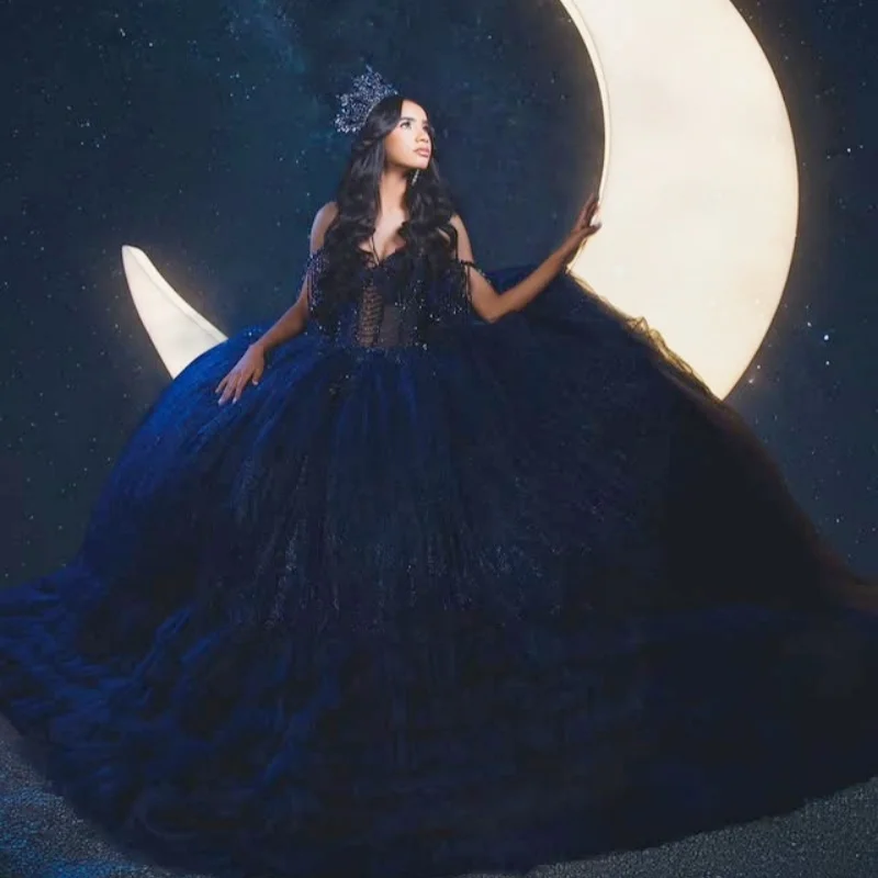 

Темно-синие платья с открытыми плечами, кристаллами, бисером, кружевными аппликациями, многослойные, с длинным шлейфом и бантом, для 15-летия (Quinceañera), на заказ