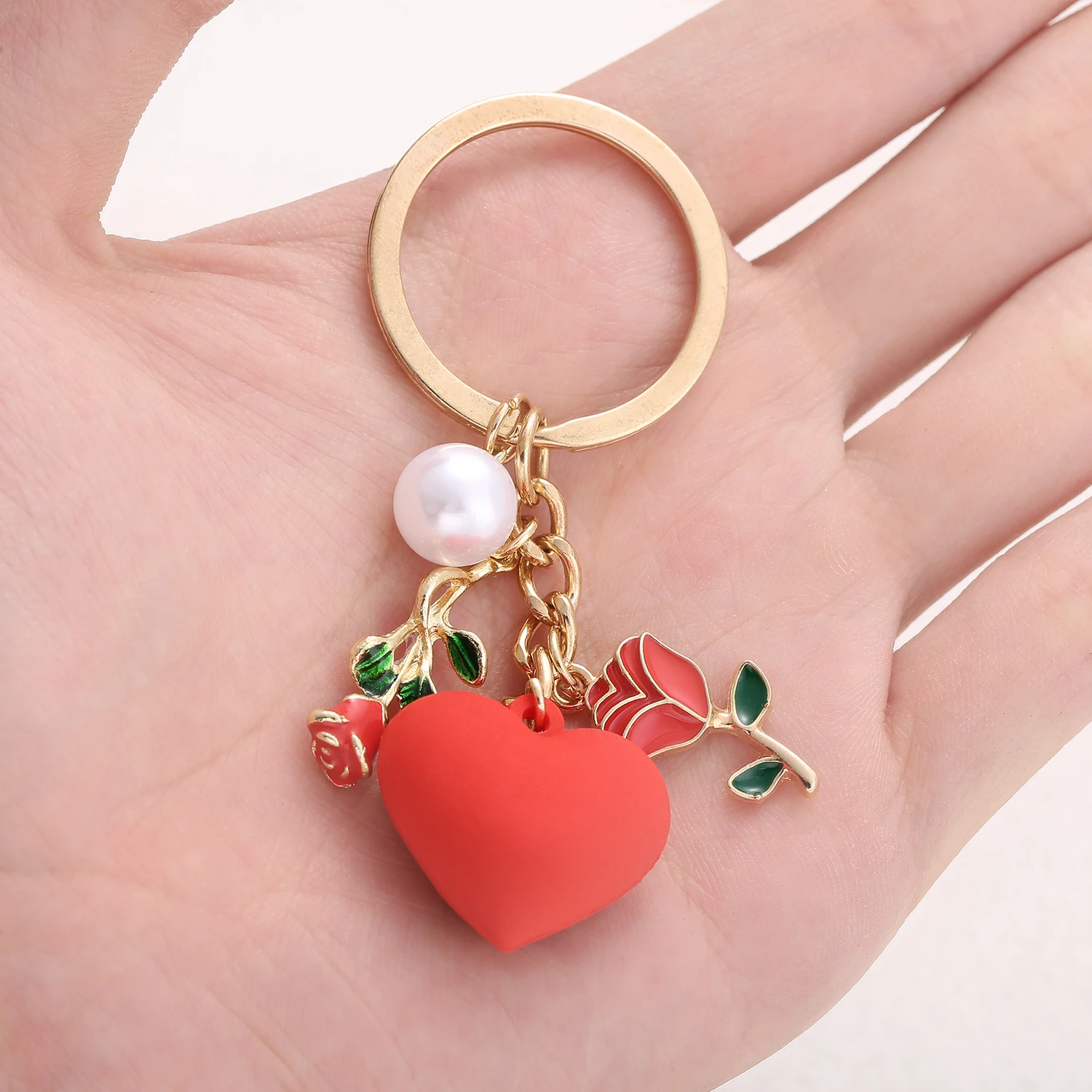 

1pc Fashion Elegant Rose & Pearl Love Keychain A Heartfelt Romantic Gift for Men & Women