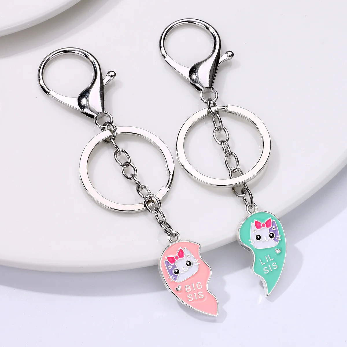2 Stücke Katzen-Schlüsselanhänger „Große Schwester, Kleine Schwester“ für Familie oder beste Freundin, modischer, kreativer magnetischer Schmuck, Accessoires, Partygeschenk – Detail 4