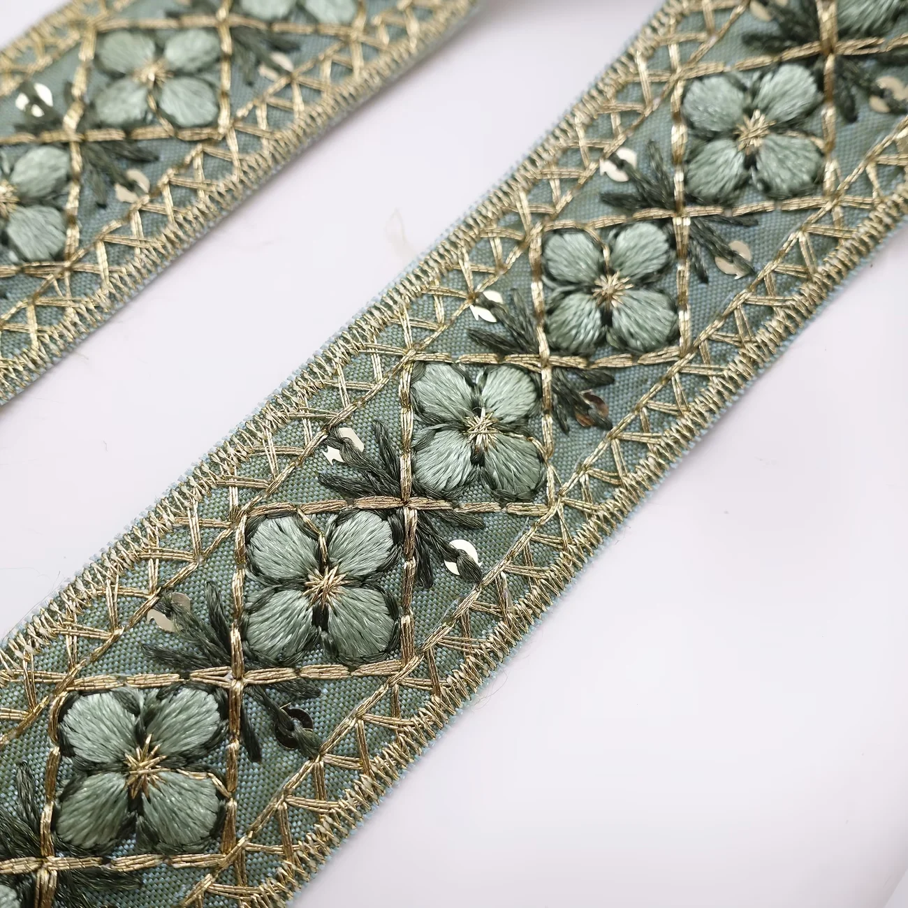 10 Yards Matcha Green Checkered Four-Leaf Clover Fabric Embroidered Scalloped Golden Thread Mesh Small Sequined Webbing