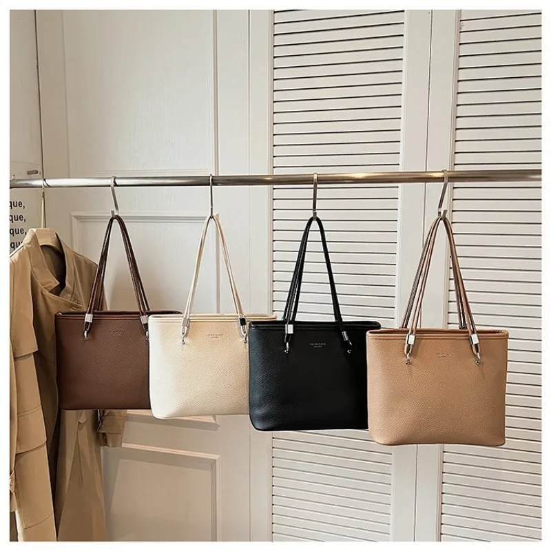 

Modern Structured Diaper Bag Handbag Backpack Holiday Meal Exquisite Organized Versatile Chic Practical User-Friendly