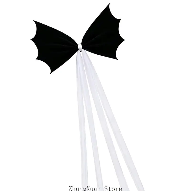 Dunkler, saisonaler Fledermaus-Baumschmuck mit schwarzem Stoff und langen, durchsichtigen Luftschlangen für die – Detail 9