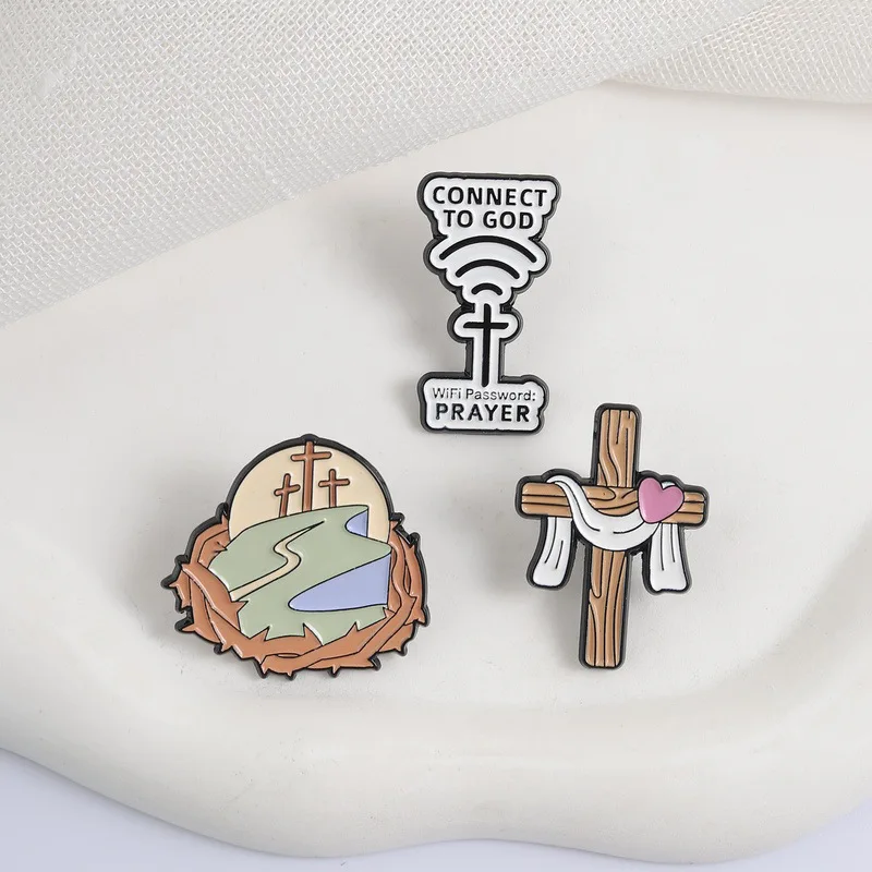 Creative Cartoon Football Brooch Eagle Lapel Pin Simple Person Cross Coffee Ruler Flower Game Console Heart Badge Jewelry Gift