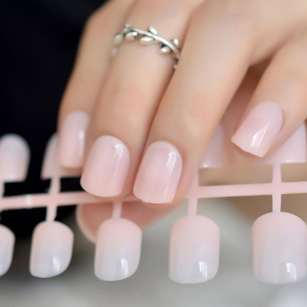 Unghie finte caramelle rosa chiaro punte per unghie pre-progettate morbide rotonde corte accessori per Manicure concisi prodotti per salone fai-da-te facili P01