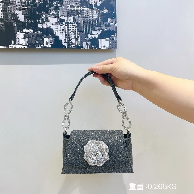 Bandolera de hombro portátil con cadena de flores de diamantes de imitación, bolso cuadrado pequeño, nuevo y refrescante