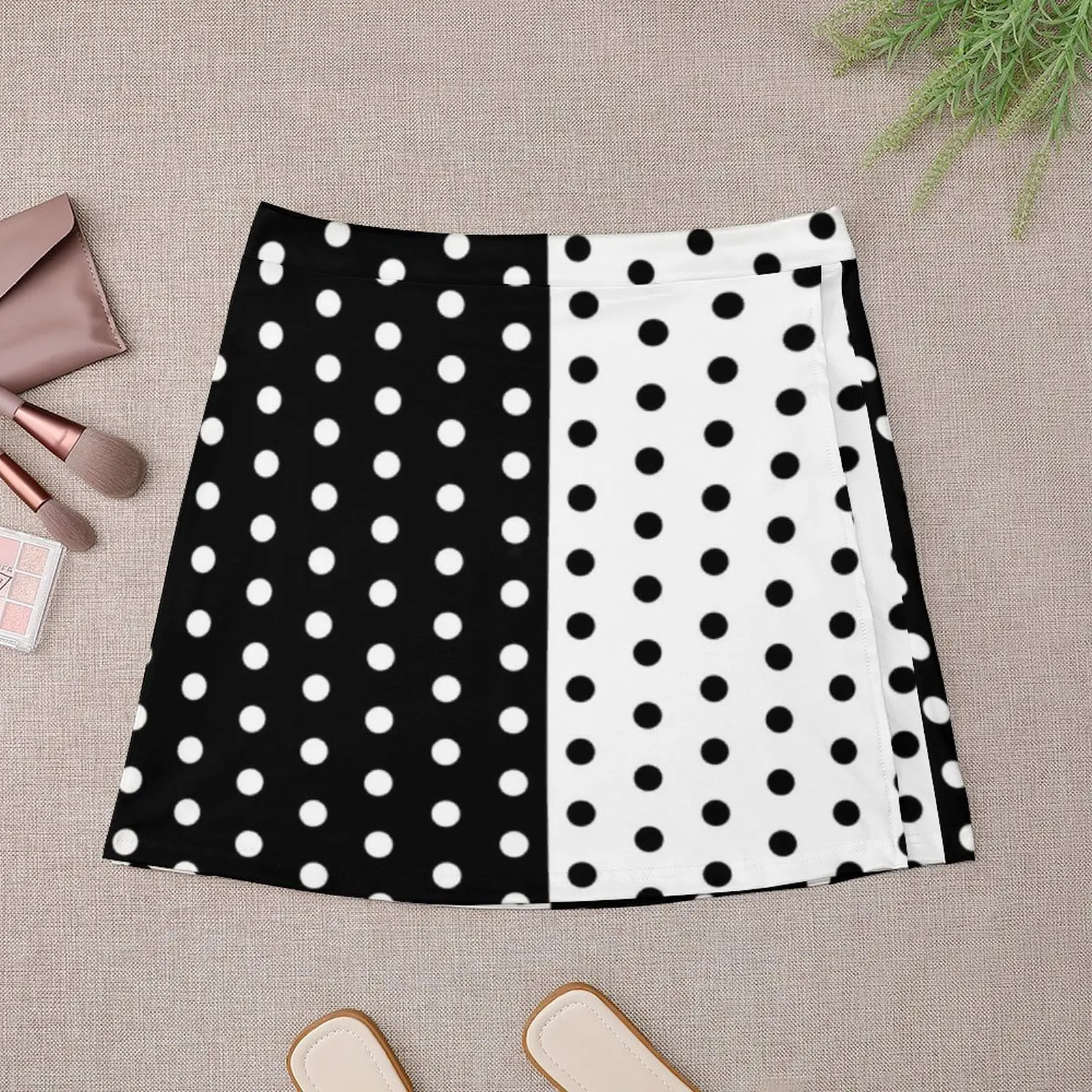 RetroTwo Tone Skirt Black And White Spotted Streetwear Casual A-line Skirts Elegant Mini Skirt Women Graphic Oversize Clothing