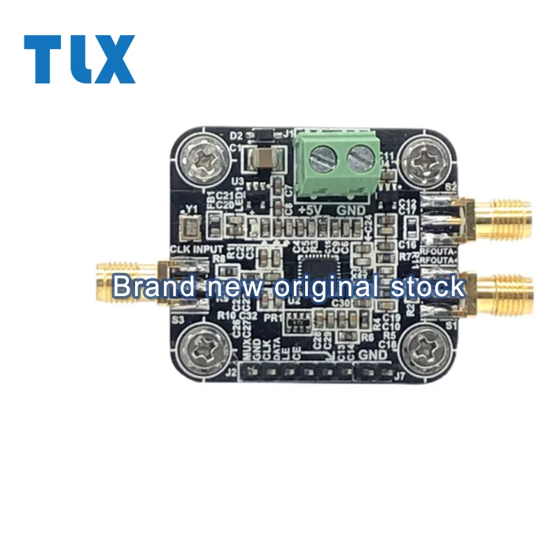 ADF4351 broadband PLL frequency synthesis module 35M-4400M output RF signal source