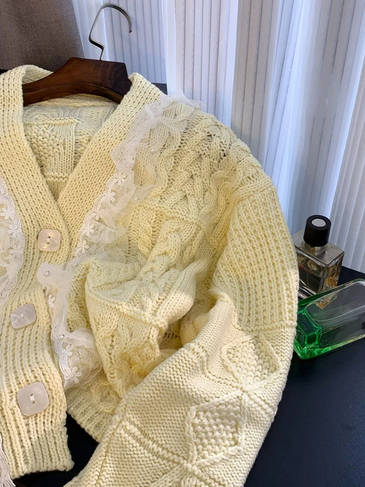 French Elegant Luxury Knitted Sweater V-Neck Long Sleeve Lace Pearl Patchwork Pullovers Yellow 2000s Aesthetic Y2K Streetwear