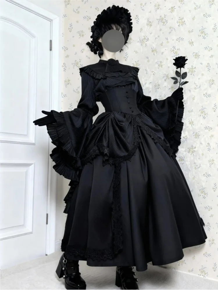 Abito di grandi dimensioni con maniche a camicia in stile gotico di Halloween