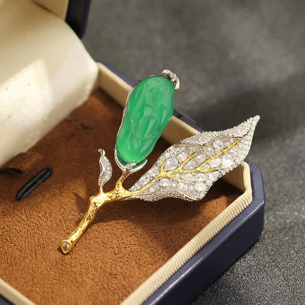 

High-end Luxury Emerald Green Leaf Brooch Two-color Gold Micro-inlaid Zircon Niche Branches and Leaves Pin Jewelry Accessories