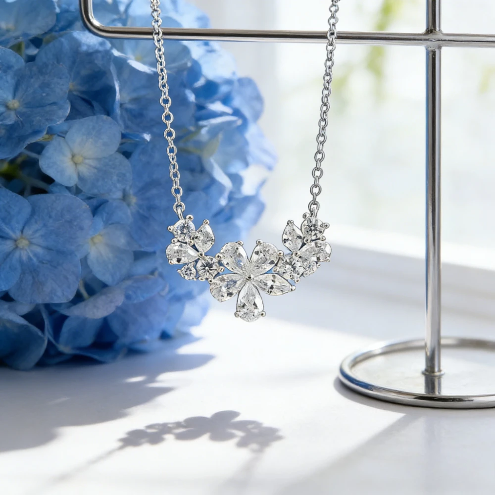 

Trendy 2026 Blooming Petal Water Drop Necklace with Sparkling Diamond Accents Elegant Romantic Collarbone Jewelry