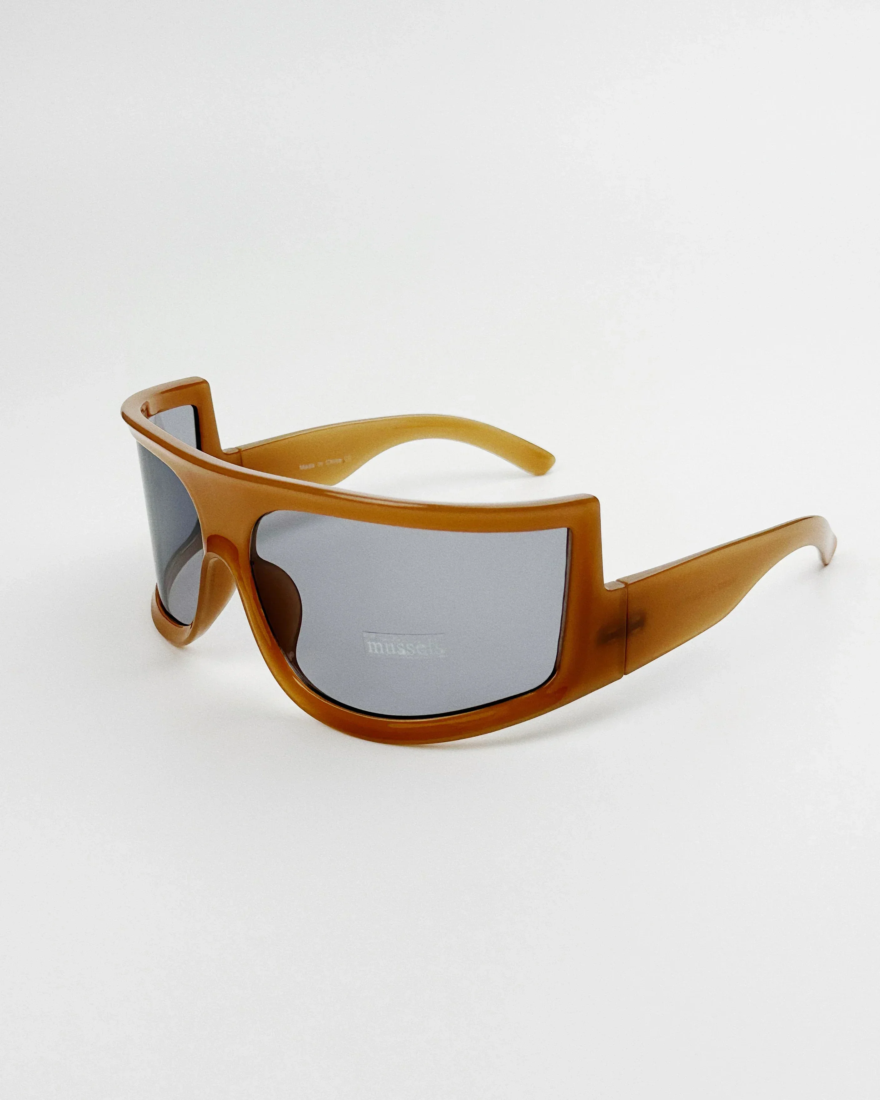 Lunettes de soleil rétro à la mode pour hommes et femmes, couvre-visage à grande monture, forme concave à petit visage, lunettes de soleil résistantes aux UV